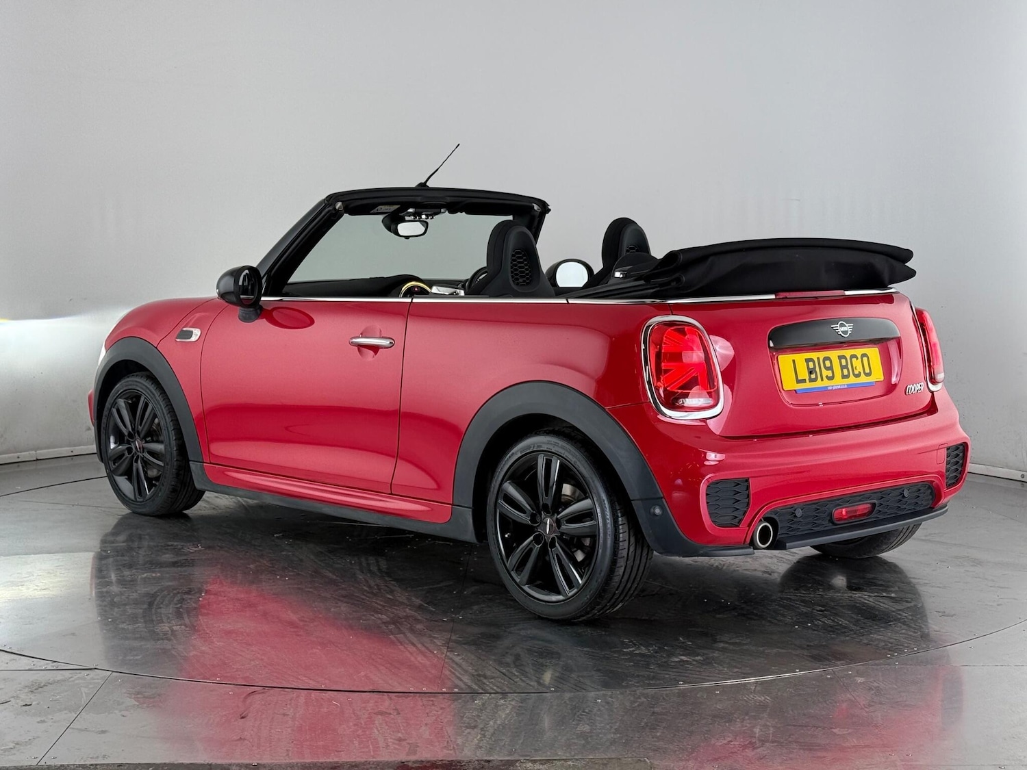 Used MINI Convertible 2019 for sale - 76468483: Photo 5