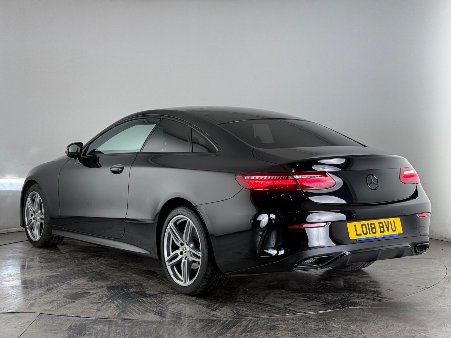 Used Mercedes-Benz E Class 2018 for sale - 77917042: Photo 4