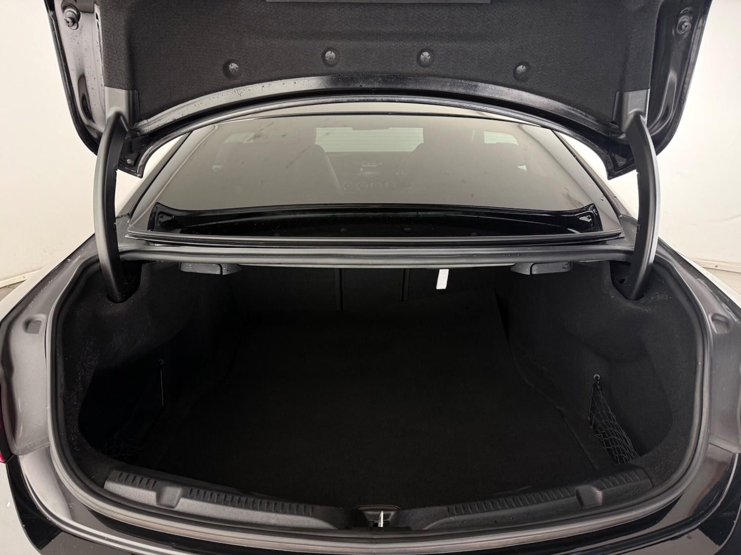 Used Mercedes-Benz E Class 2018 for sale - 77917042: Photo 9