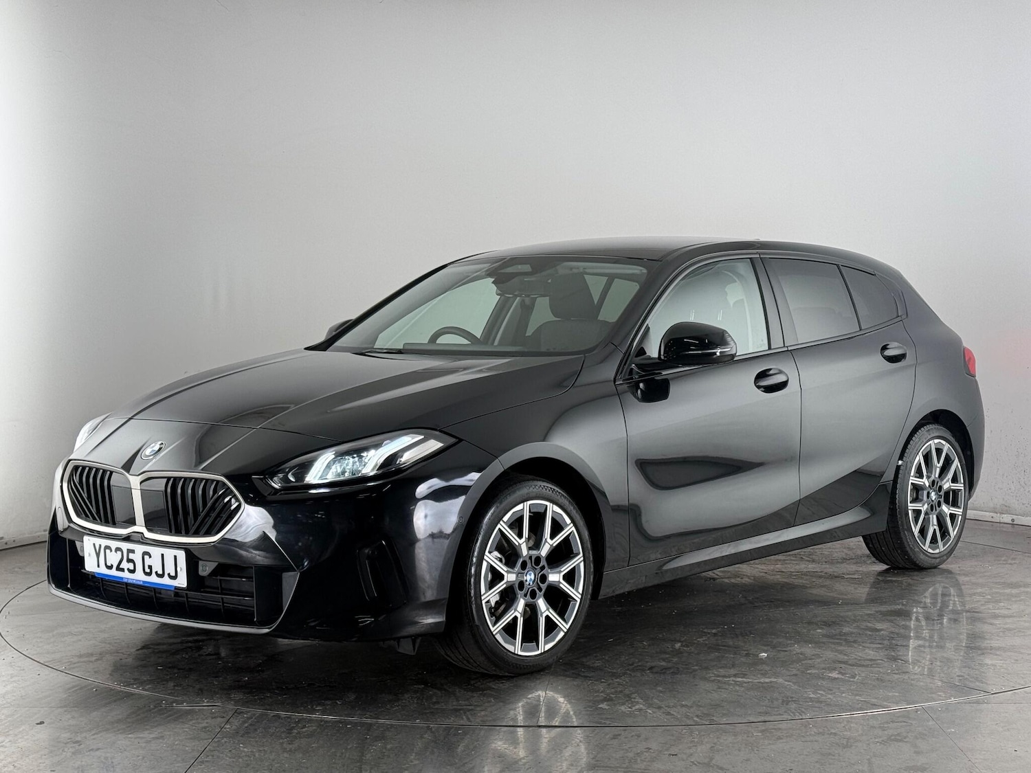 Used BMW 1 Series 2025 for sale - 77180936: Photo 2