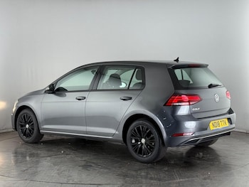 Used Volkswagen Golf 2018 for sale - 75929595: Photo