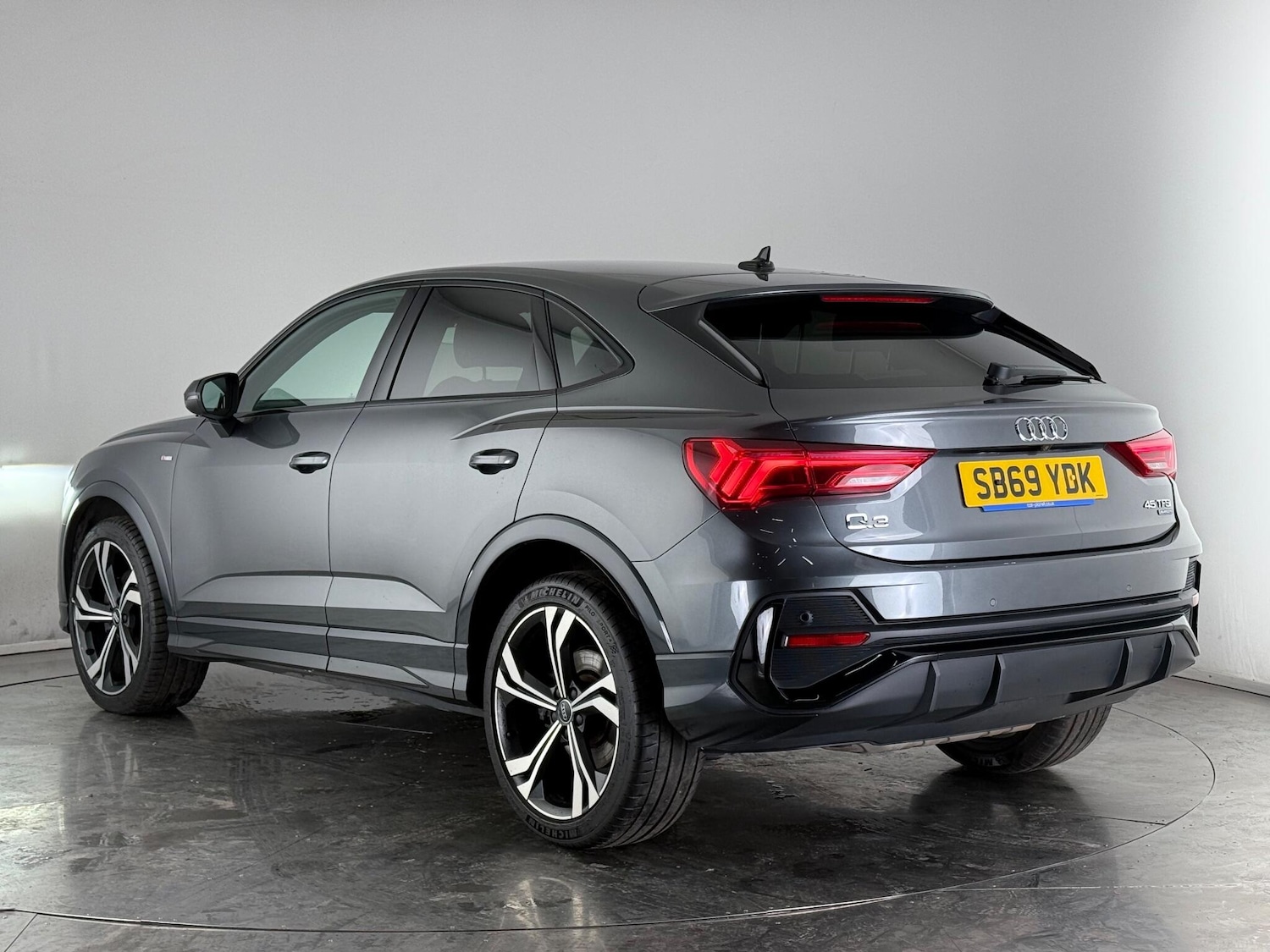 Used Audi Q3 2020 for sale - 76539030: Photo 4