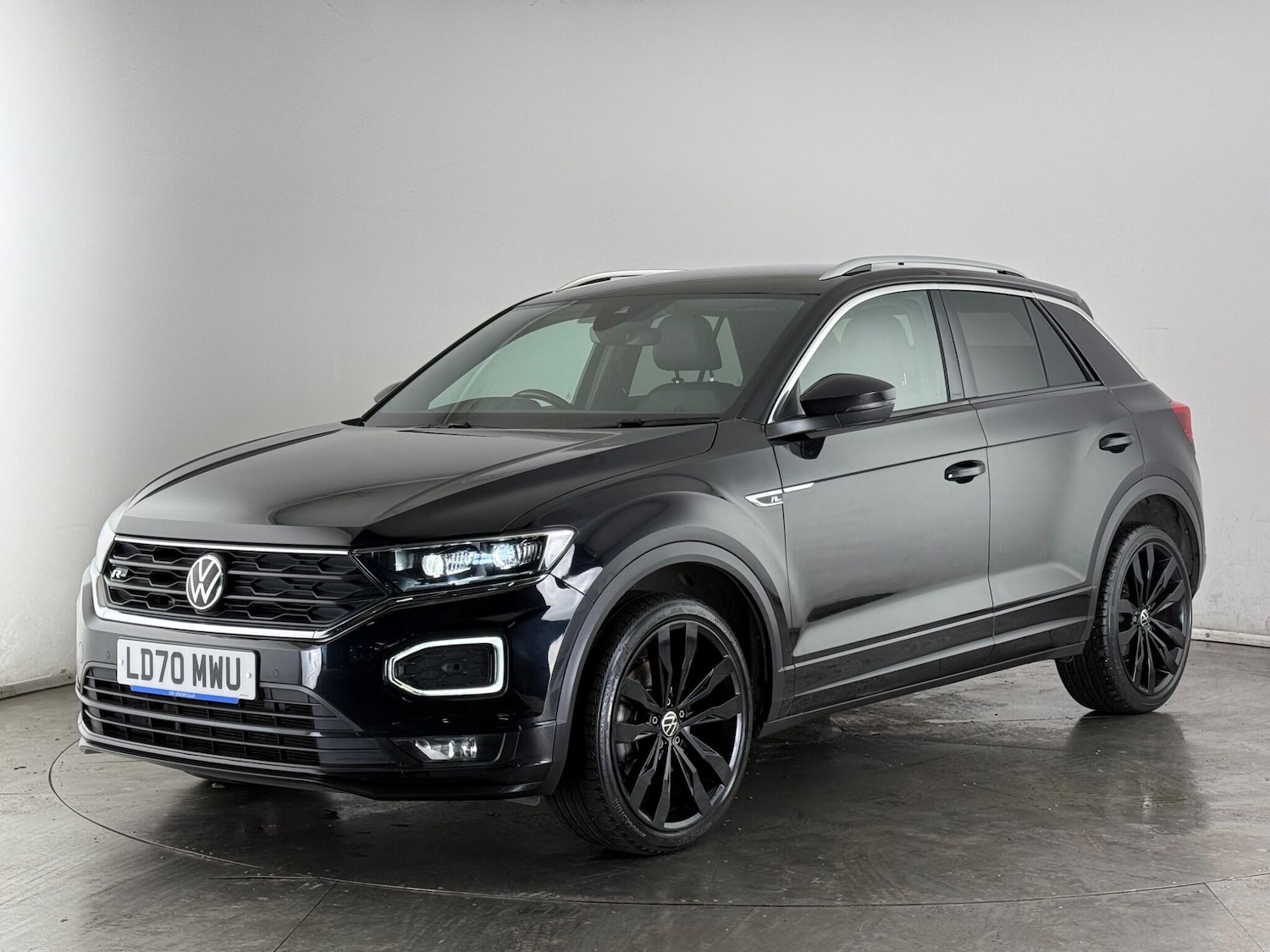 Used Volkswagen T-Roc 2020 for sale - 78073344: Photo 2