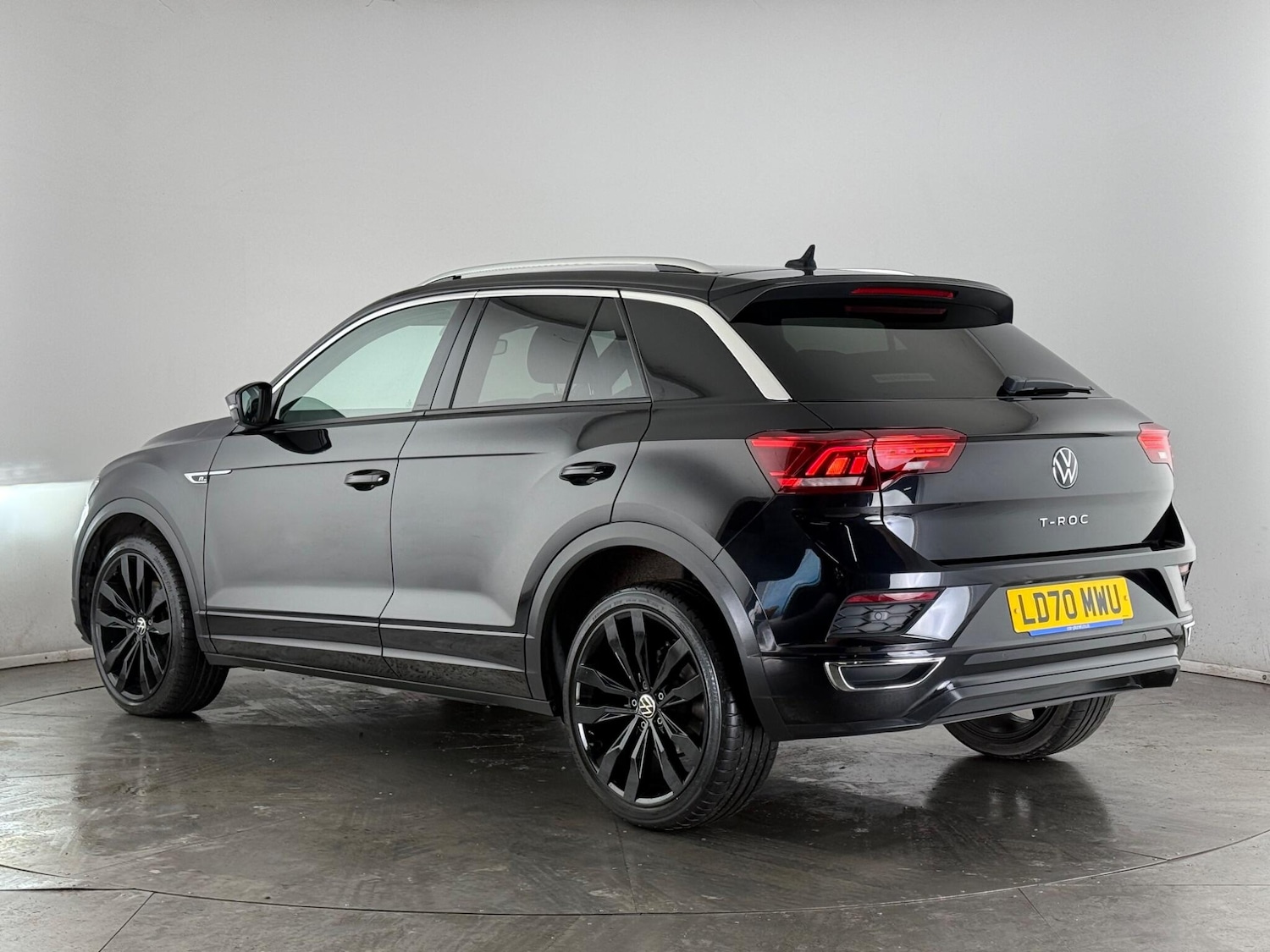 Used Volkswagen T-Roc 2020 for sale - 78073344: Photo 4