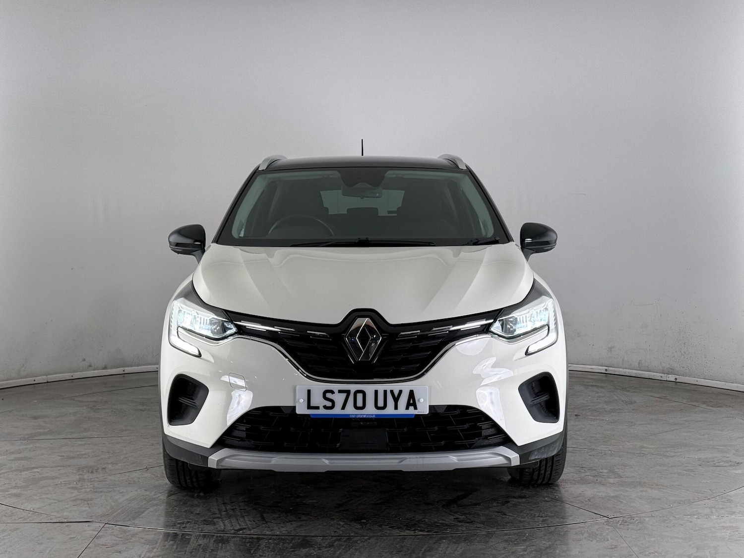 Used Renault Captur 2020 for sale - 77181366: Photo 2
