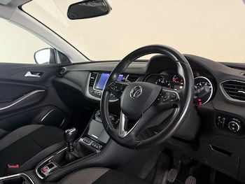 Used Vauxhall Grandland X 2018 for sale - 78947659: Photo