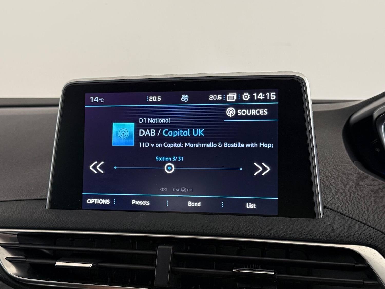 Used Peugeot 3008 2018 for sale - 77246115: Photo 22