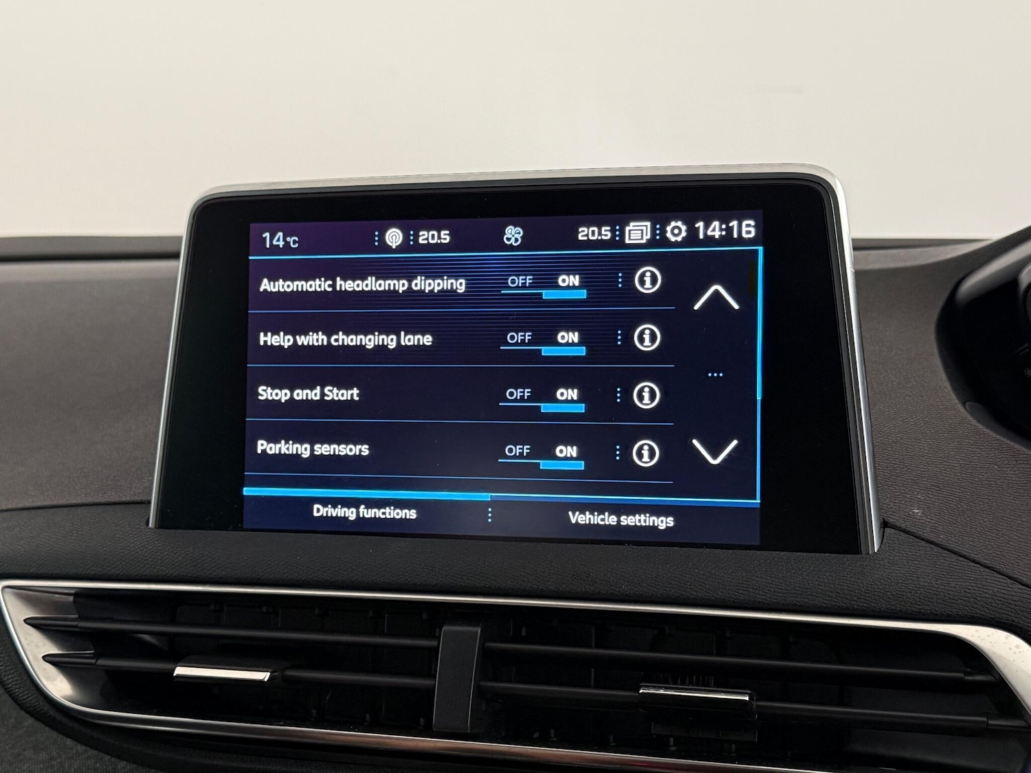 Used Peugeot 3008 2018 for sale - 77246115: Photo 23