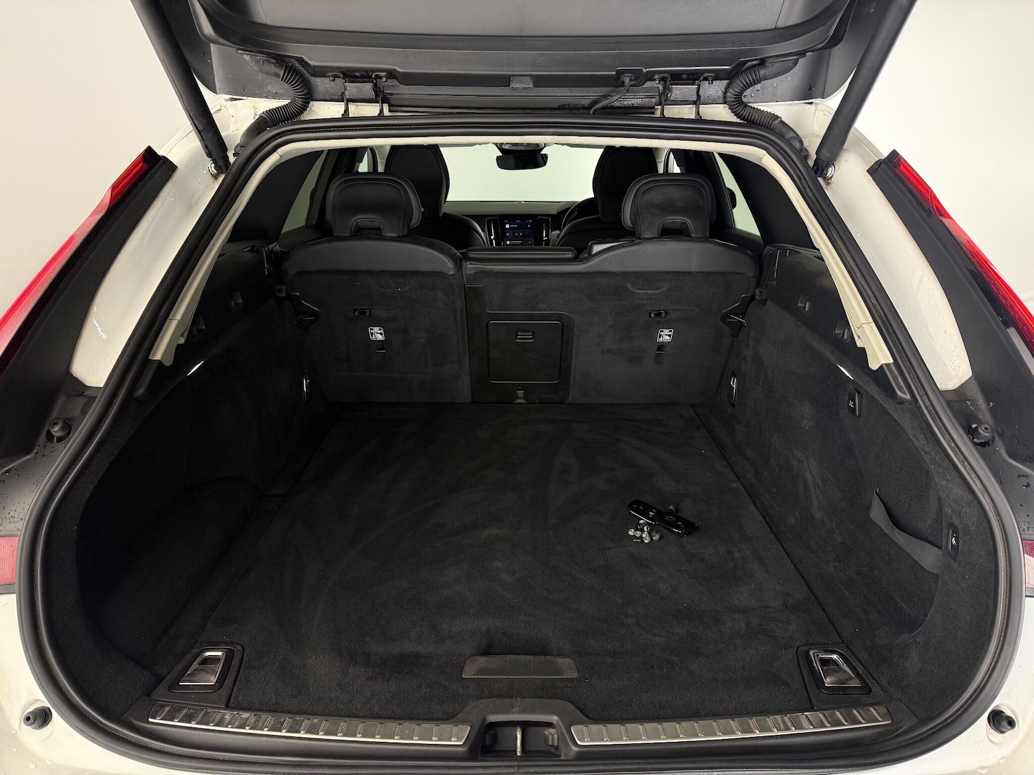 Used Volvo V90 Cross Country 2022 for sale - 77181089: Photo 7