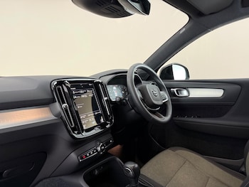 Used Volvo XC40 2022 for sale - 79317429: Photo