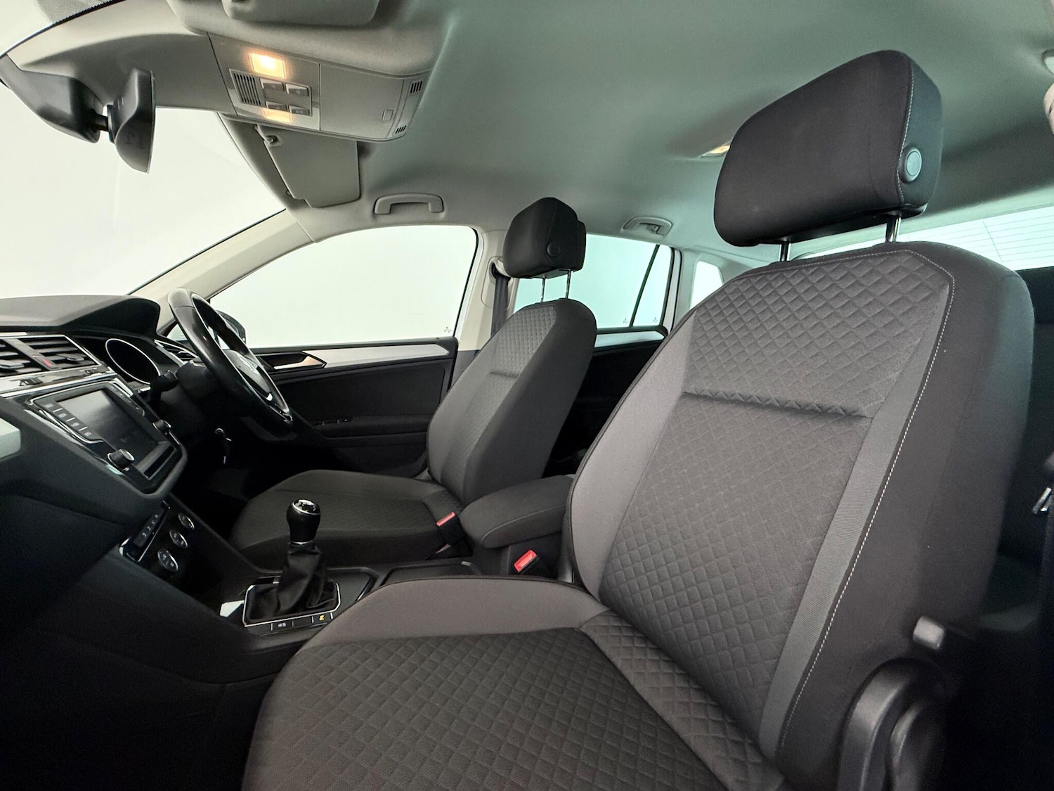 Used Volkswagen Tiguan 2017 for sale - 77246085: Photo 14