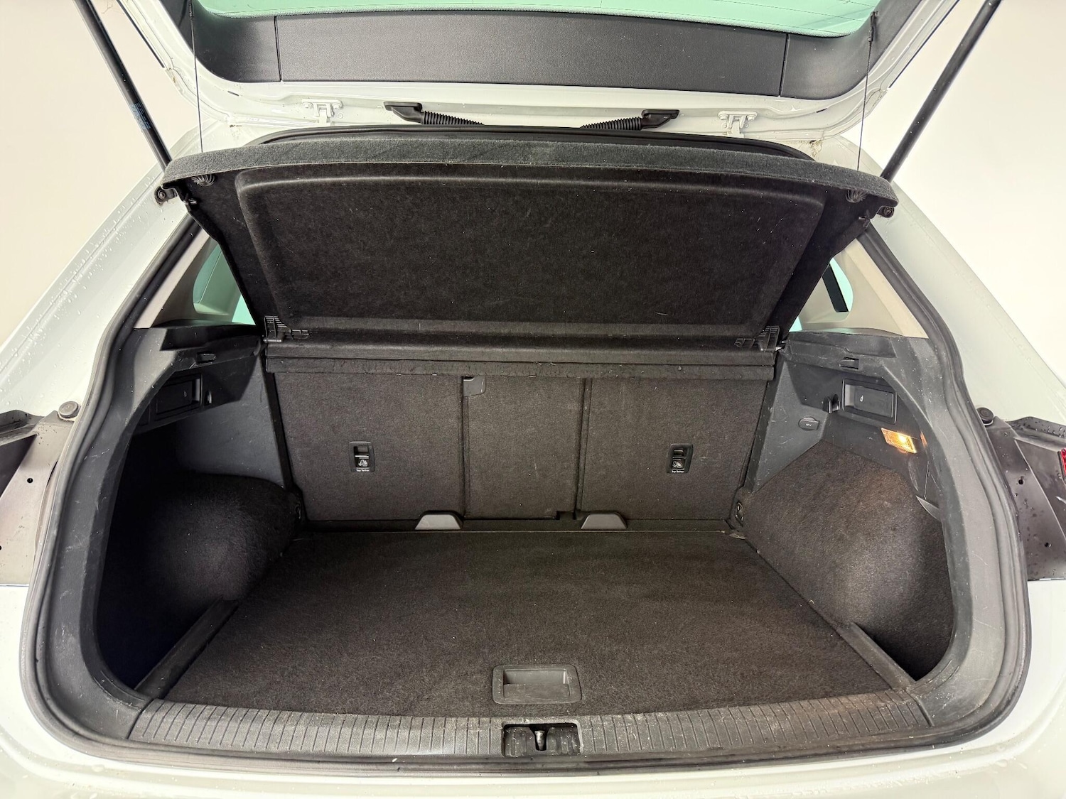 Used Volkswagen Tiguan 2017 for sale - 77246085: Photo 9