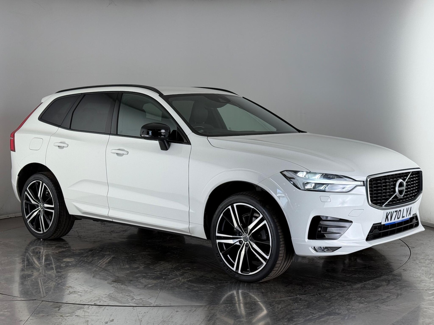 Used Volvo XC60 2020 for sale - 76468182: Photo 1