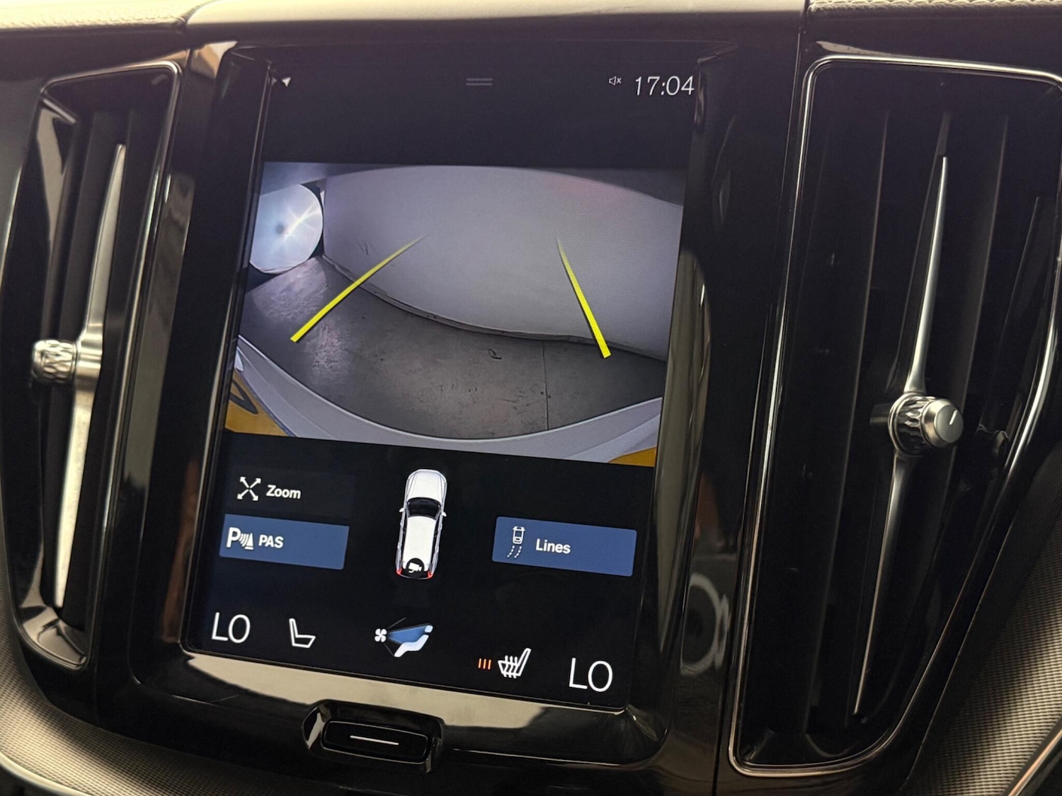 Used Volvo XC60 2020 for sale - 76468182: Photo 39