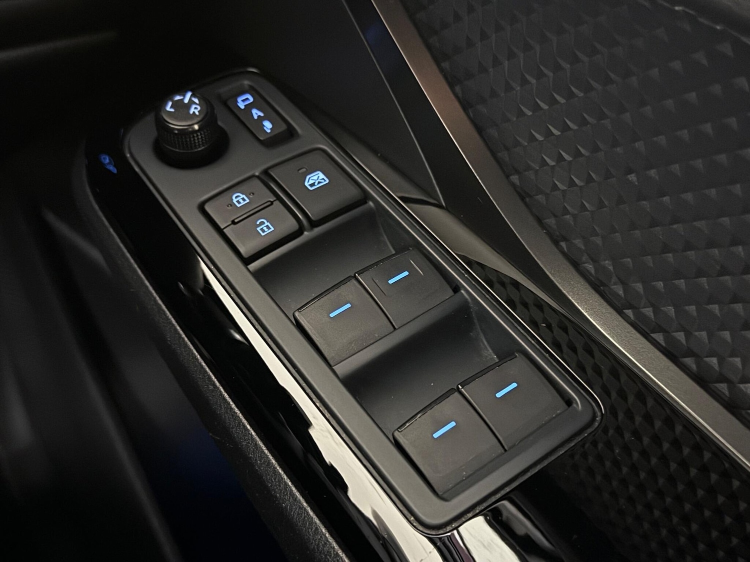 Used Toyota C-HR 2022 for sale - 77259956: Photo 27