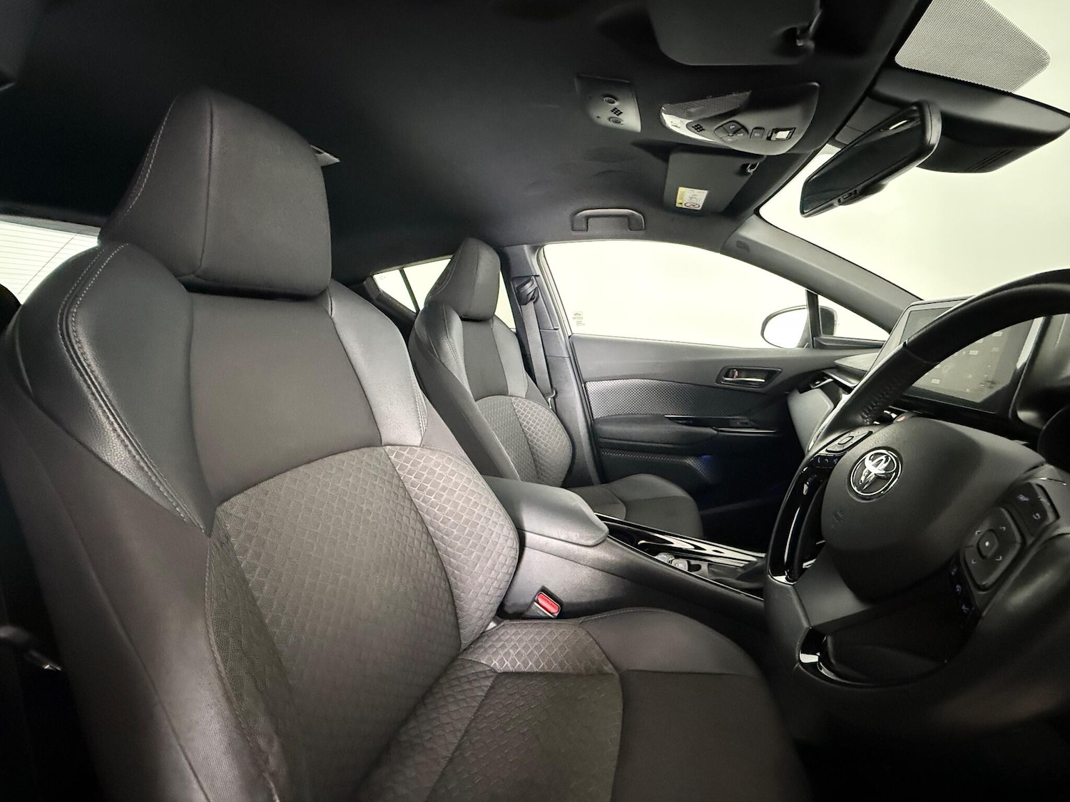 Used Toyota C-HR 2022 for sale - 77259956: Photo 9