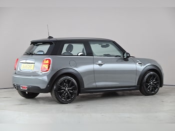 Used MINI Hatch 2019 for sale - 78232234: Photo