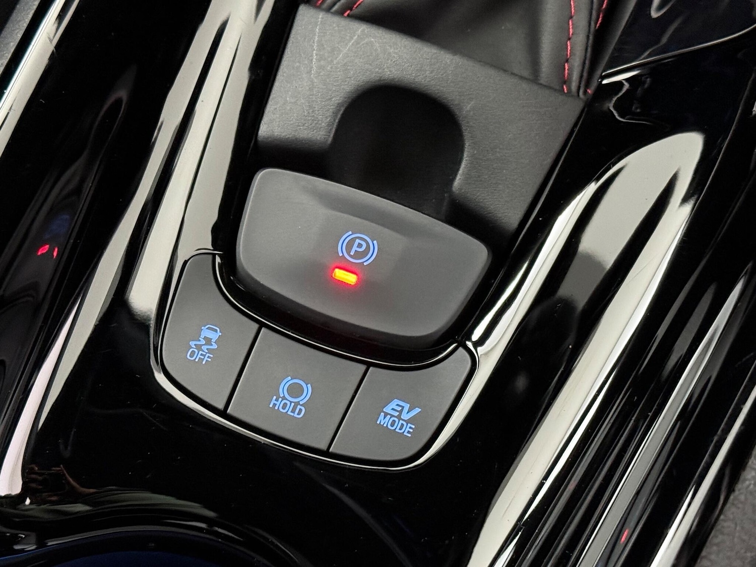 Used Toyota C-HR 2023 for sale - 77243551: Photo 32