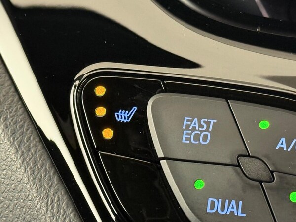 Used Toyota C-HR 2023 for sale - 76163553: Photo 17