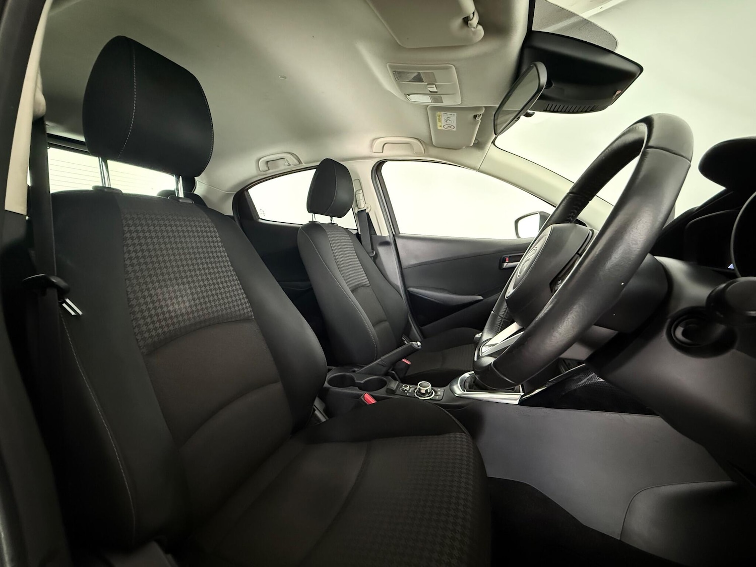 Used Mazda Mazda2 2017 for sale - 77246154: Photo 12