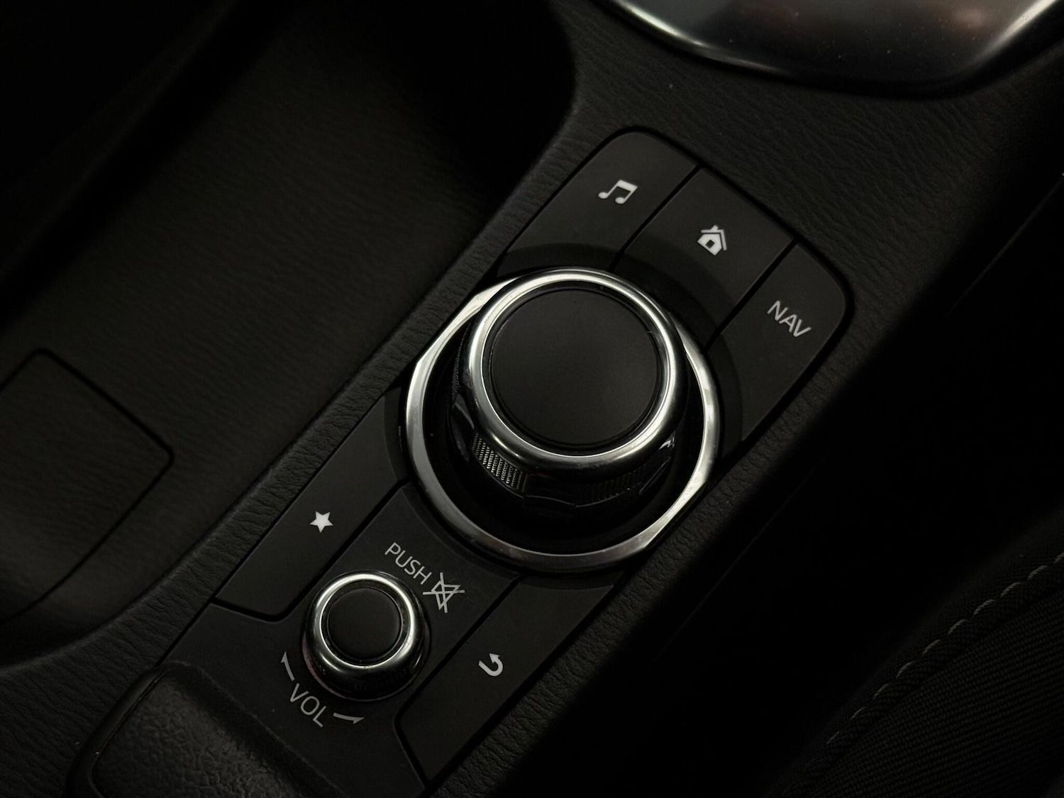 Used Mazda Mazda2 2017 for sale - 77246154: Photo 28