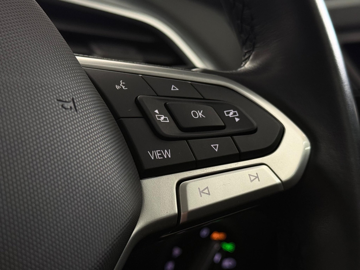 Used Volkswagen T-Roc 2023 for sale - 77672098: Photo 21