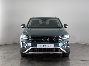 Used Volkswagen T-Roc 2023 for sale - 77672098: Photo