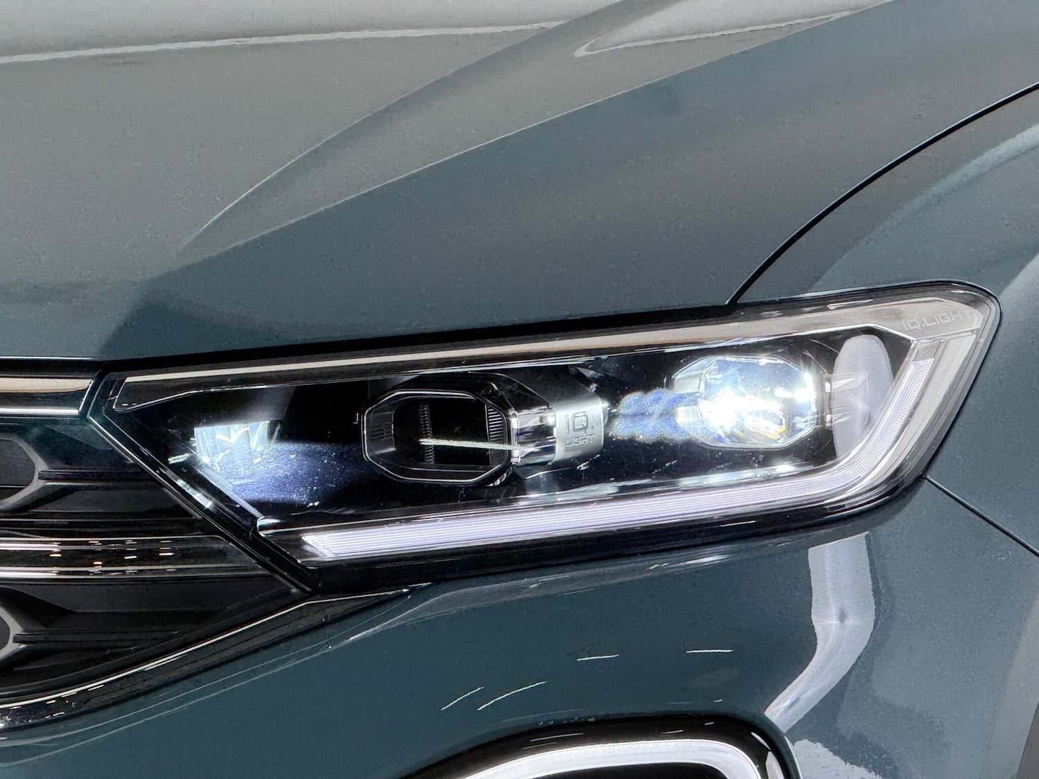 Used Volkswagen T-Roc 2023 for sale - 77672098: Photo 7