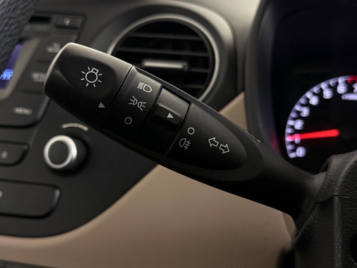 Used Hyundai i10 2014 for sale - 77482618: Photo 11