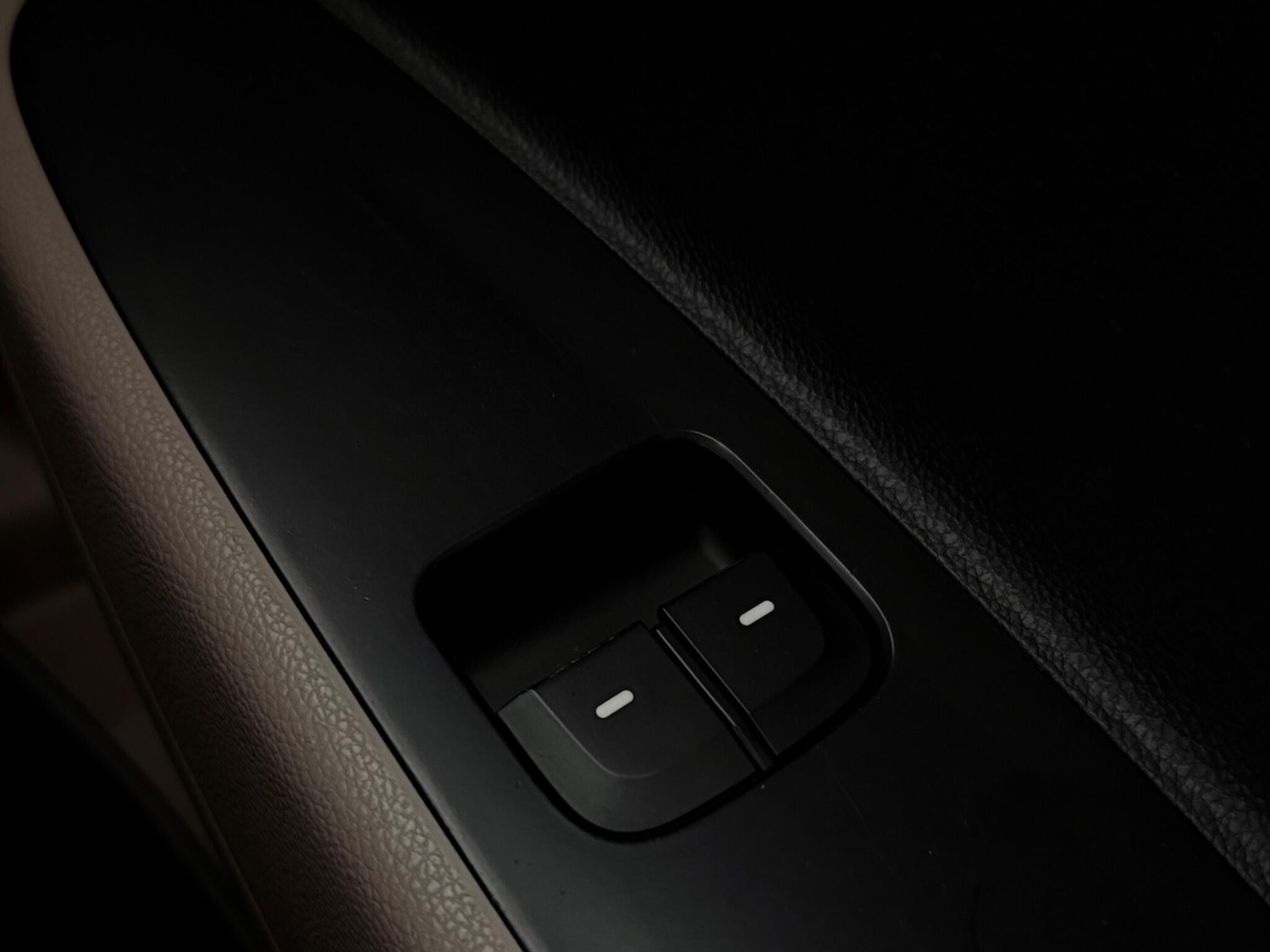 Used Hyundai i10 2014 for sale - 77482618: Photo 15