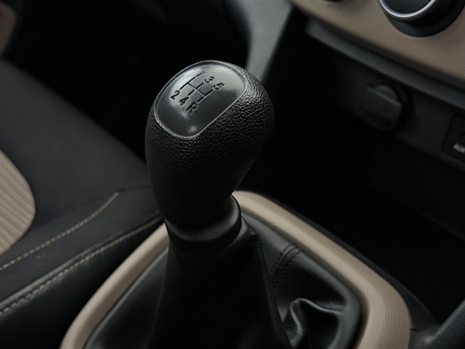 Used Hyundai i10 2014 for sale - 77482618: Photo 22