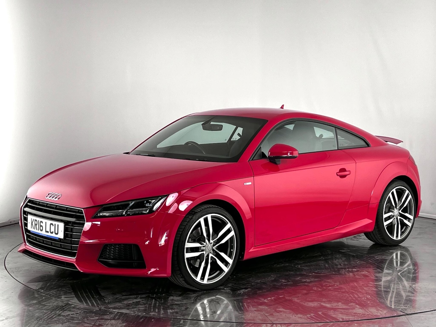 Used Audi TT 2016 for sale - 77181279: Photo 2