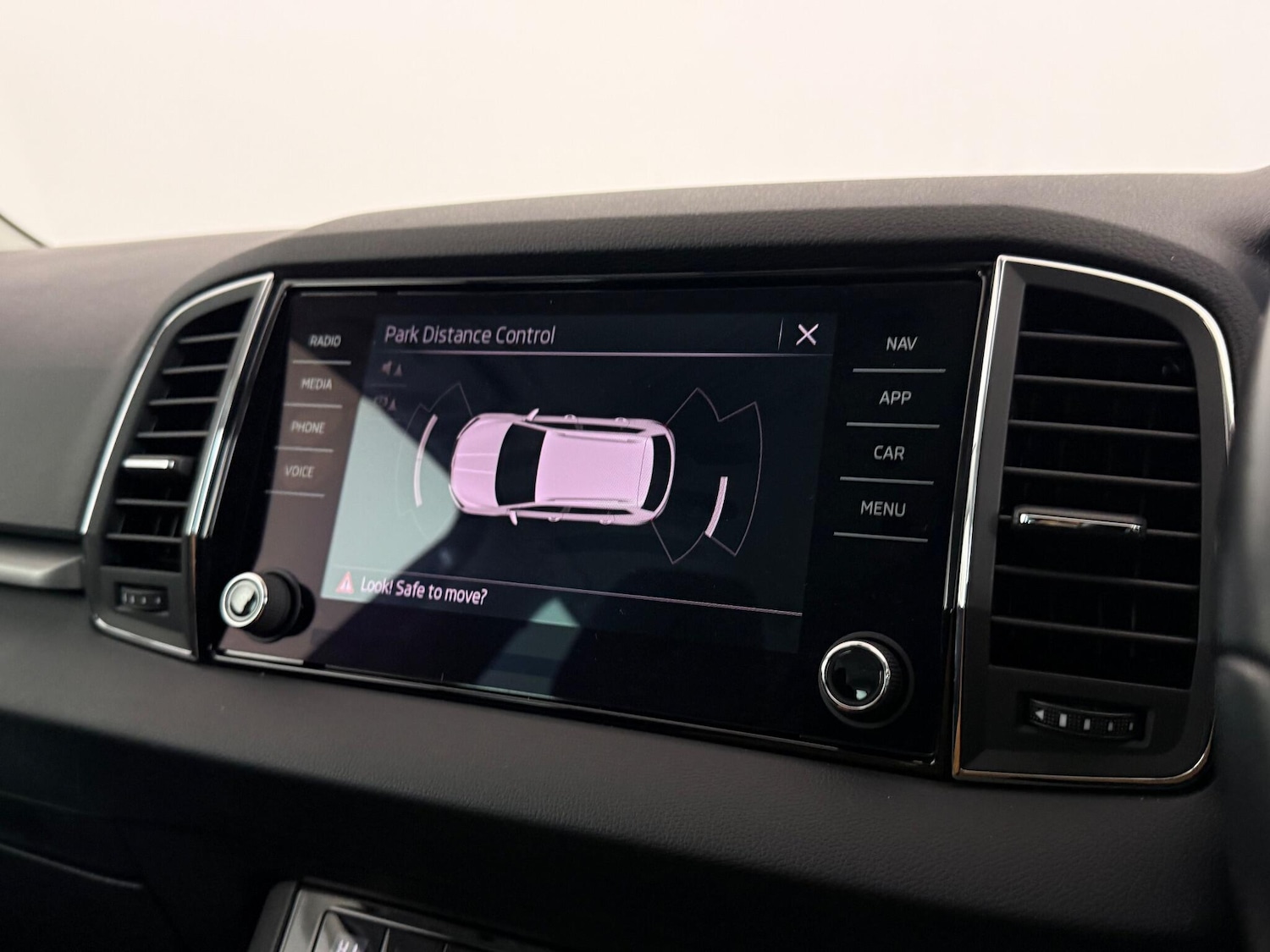 Used Skoda Karoq 2021 for sale - 77217543: Photo 31