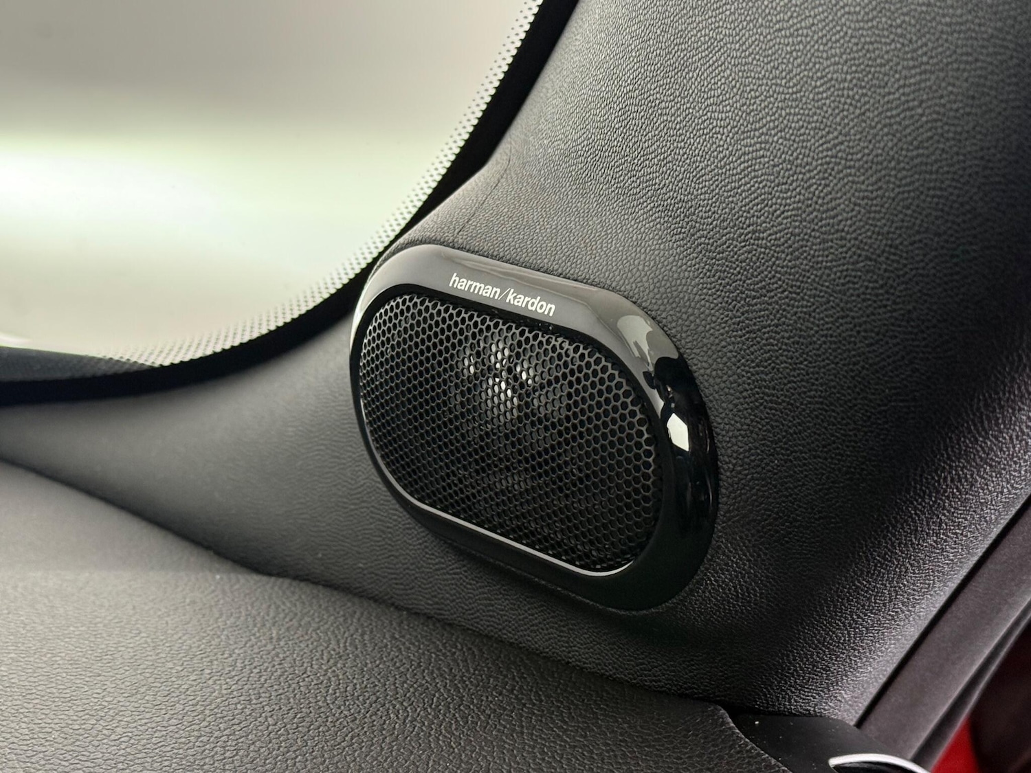 Used MINI Convertible 2019 for sale - 77180836: Photo 29