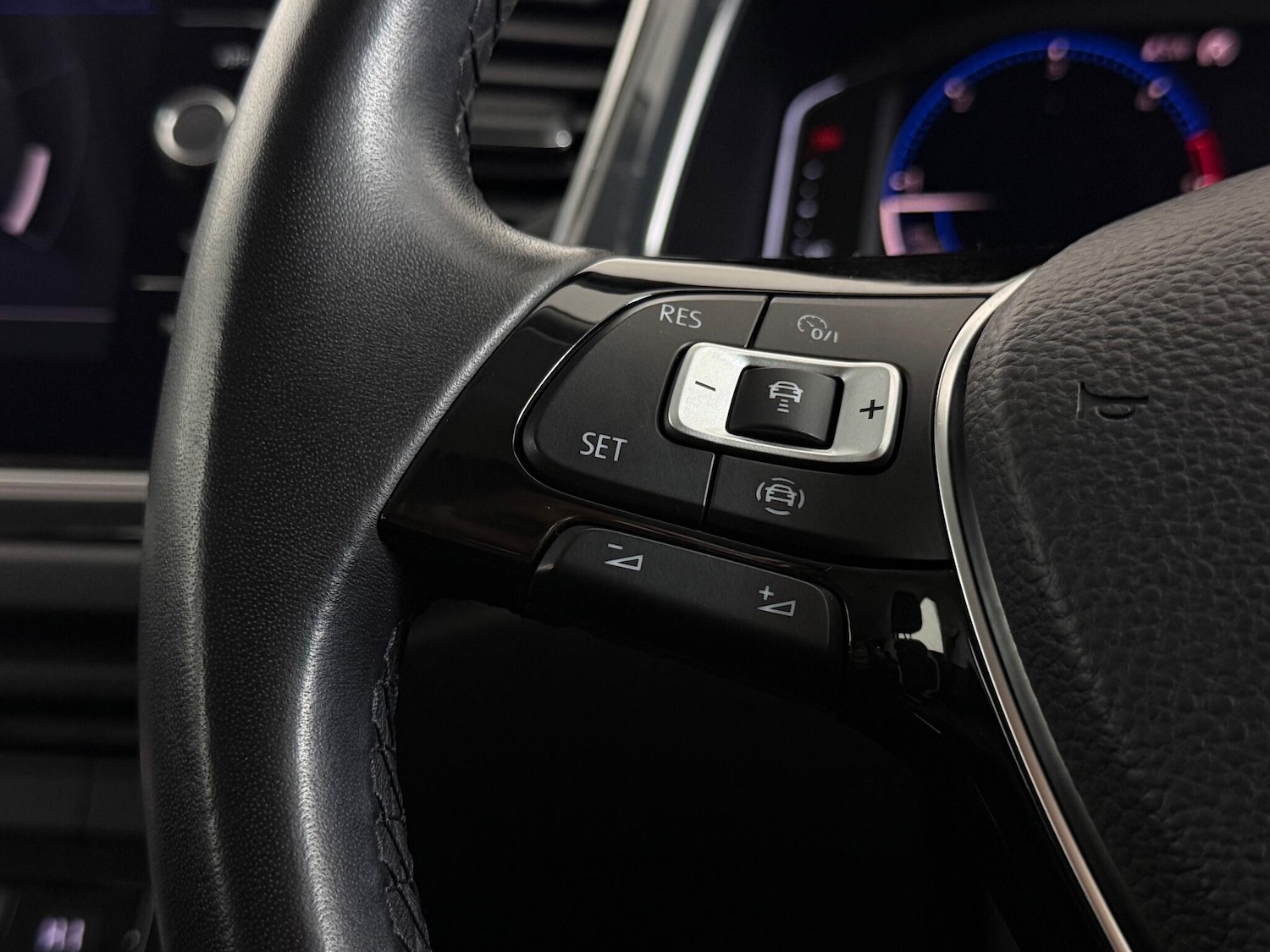 Used Volkswagen T-Roc 2018 for sale - 77181170: Photo 17