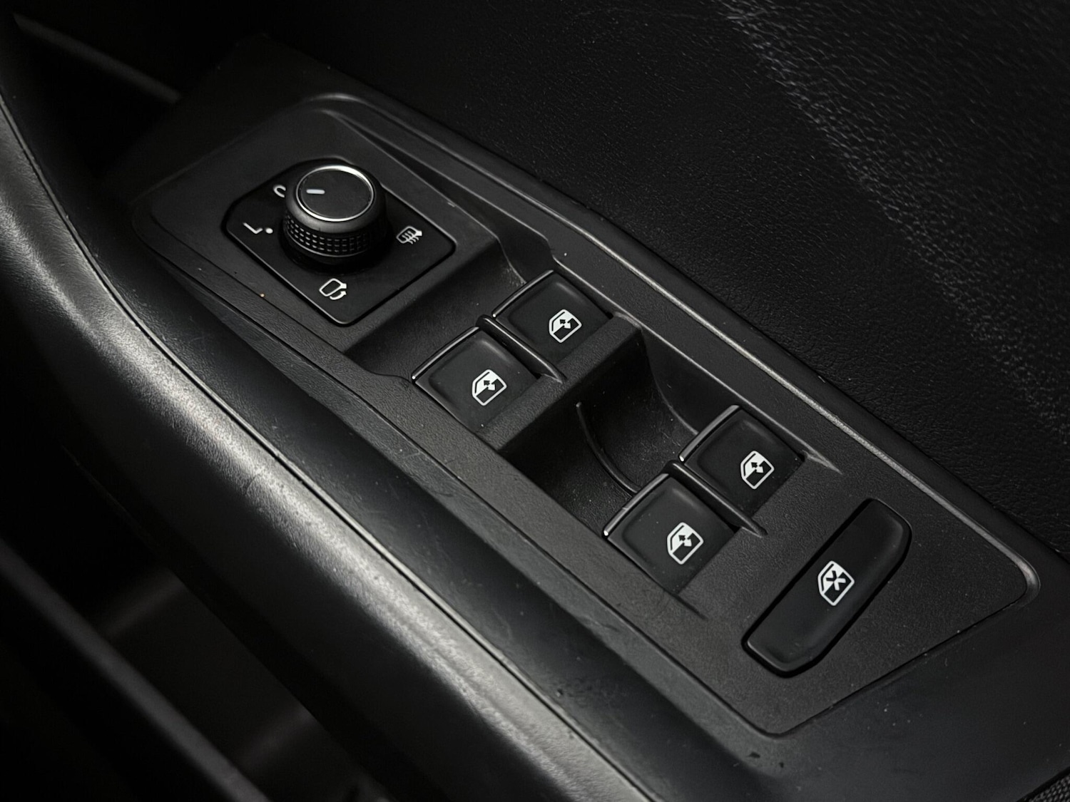 Used Volkswagen T-Roc 2018 for sale - 77181170: Photo 22