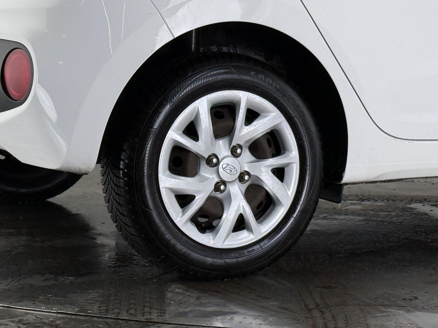 Used Hyundai i10 2018 for sale - 77180835: Photo 10