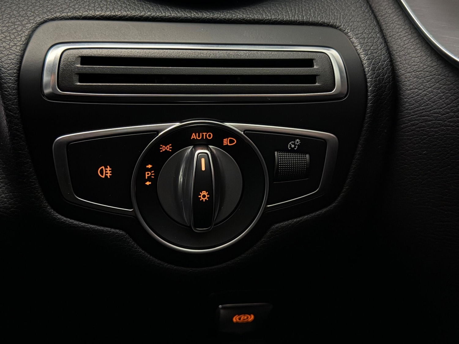 Used Mercedes-Benz C Class 2019 for sale - 77222426: Photo 29