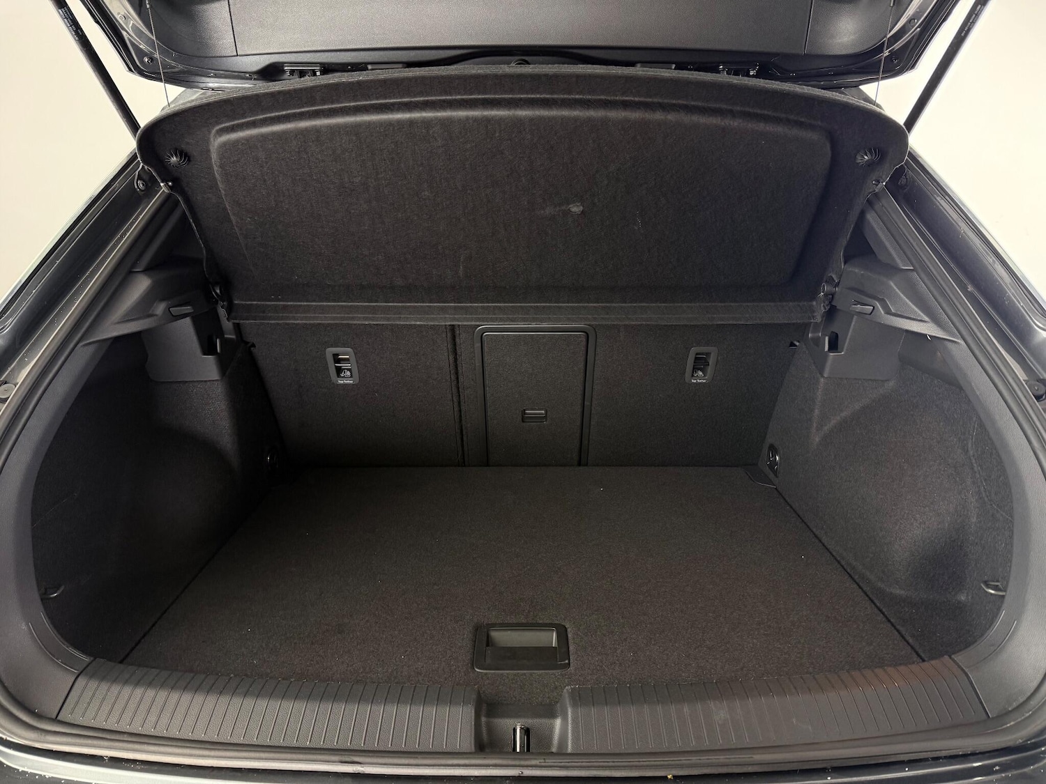 Used Volkswagen T-Roc 2024 for sale - 76468488: Photo 11