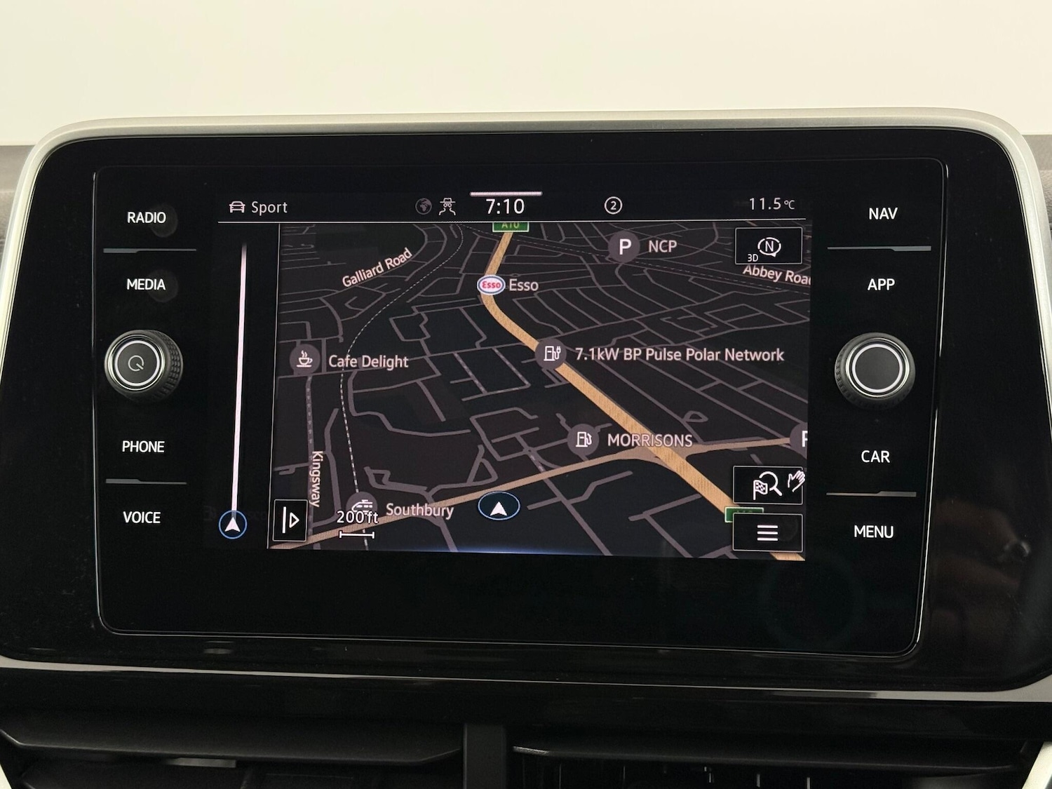 Used Volkswagen T-Roc 2024 for sale - 76468488: Photo 34