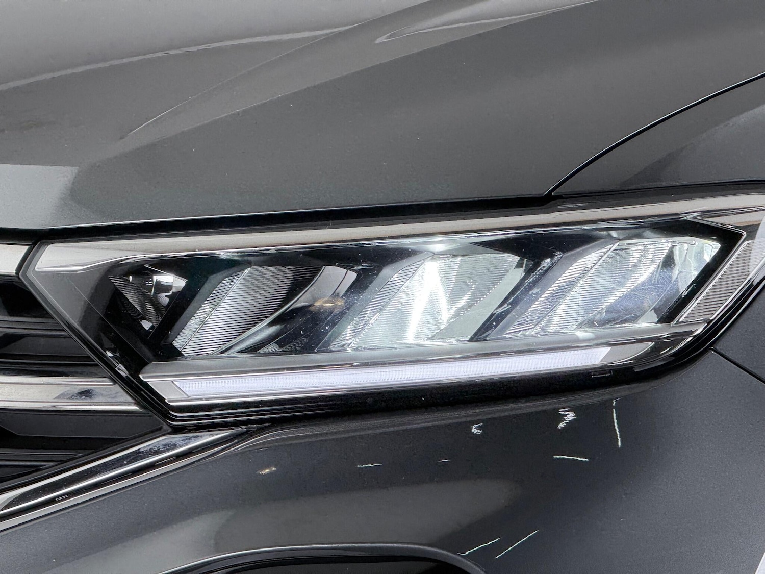 Used Volkswagen T-Roc 2024 for sale - 76468488: Photo 8