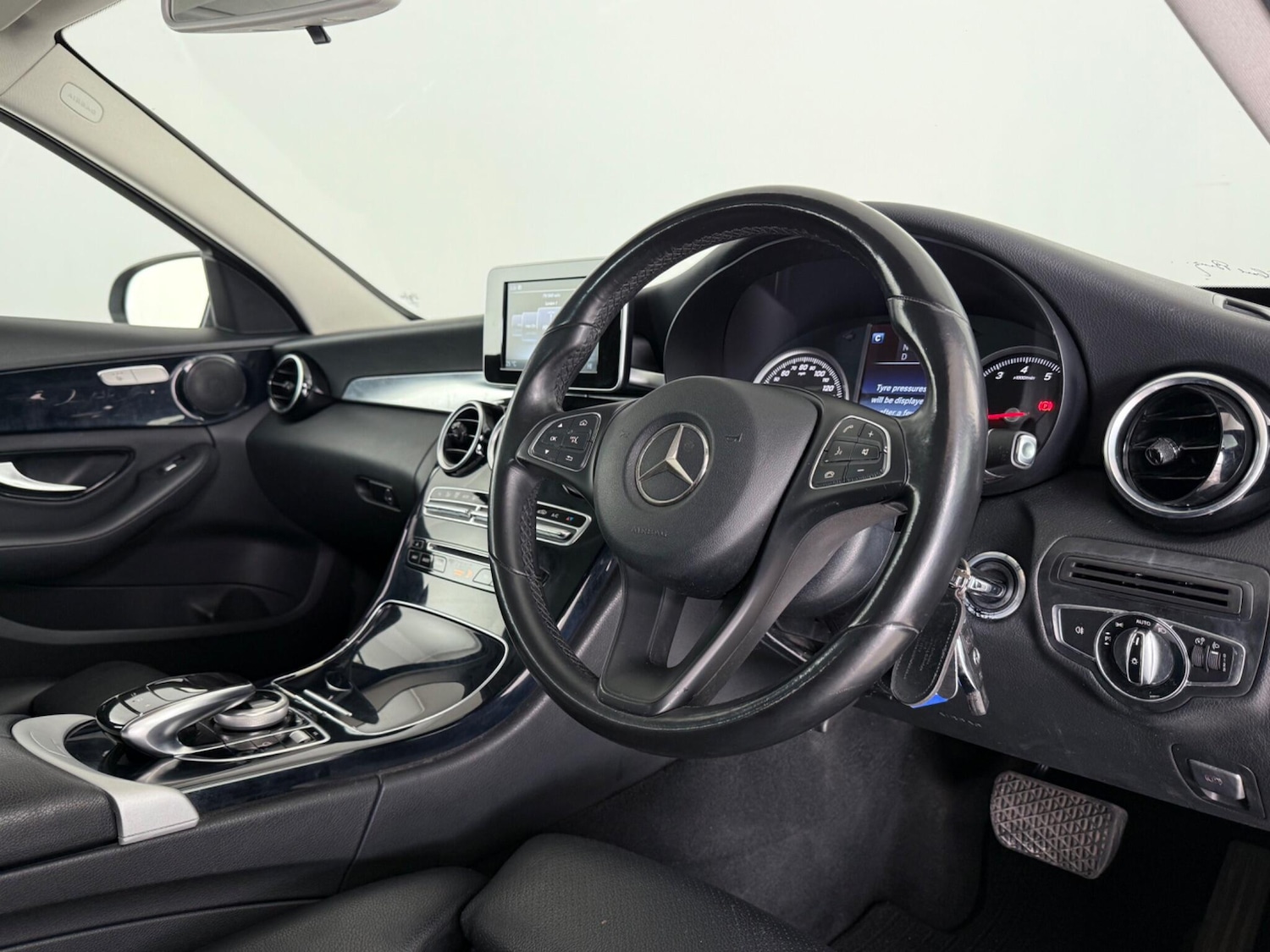 Used Mercedes-Benz C Class 2016 for sale - 77998136: Photo 10