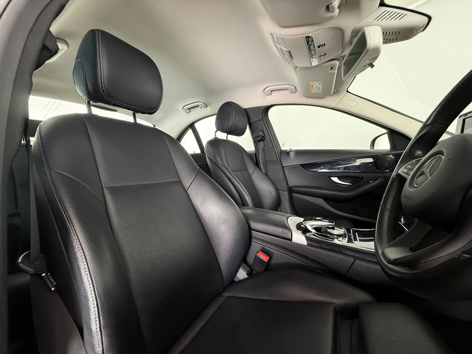 Used Mercedes-Benz C Class 2016 for sale - 77998136: Photo 11