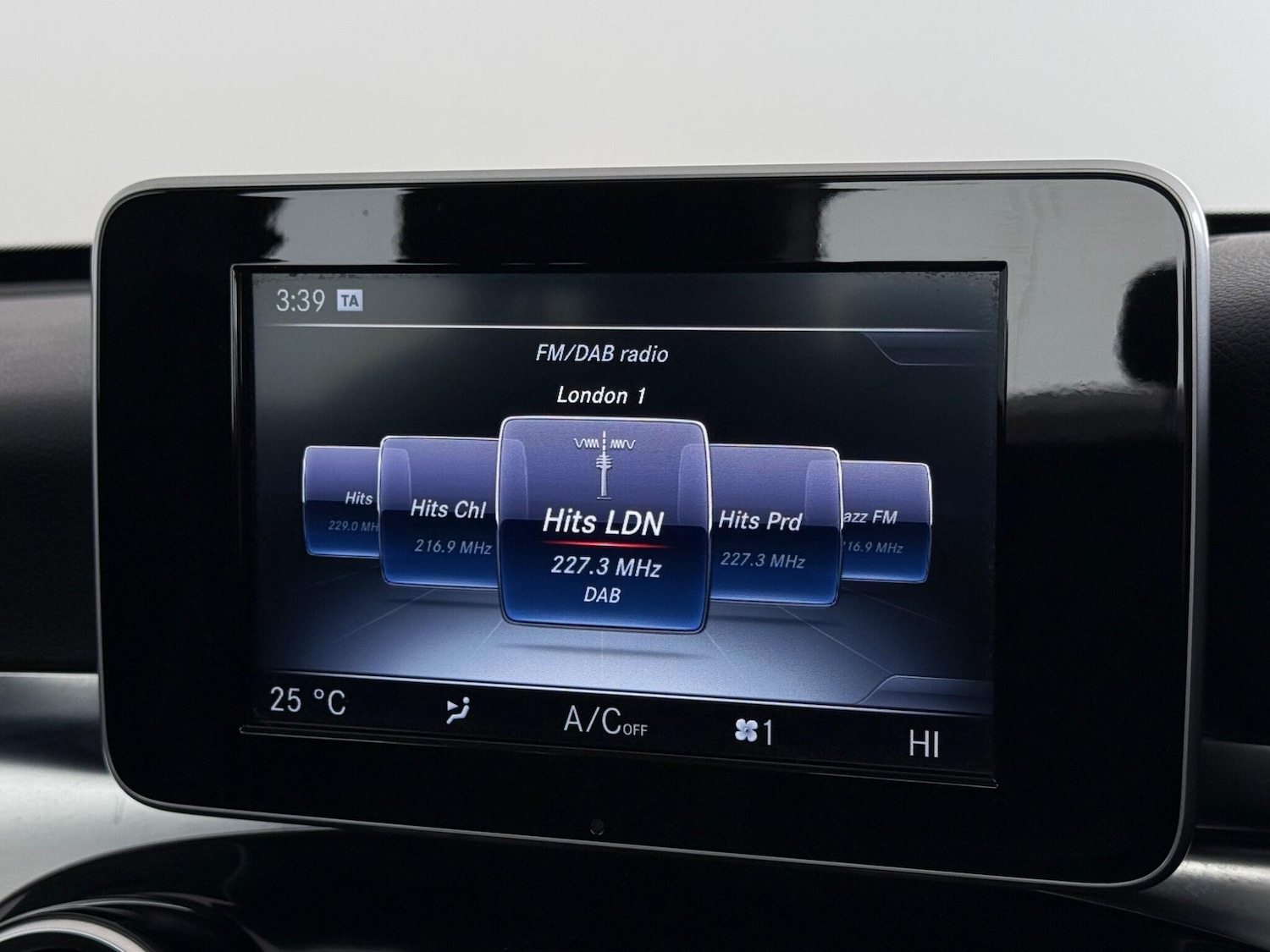 Used Mercedes-Benz C Class 2016 for sale - 77998136: Photo 26