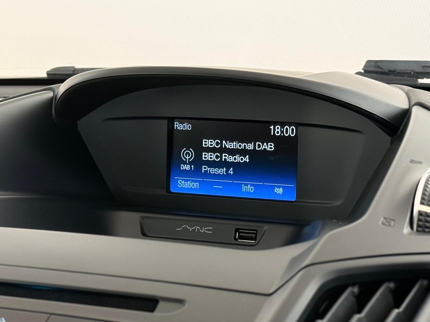 Used Ford Kuga 2018 for sale - 76468684: Photo 30