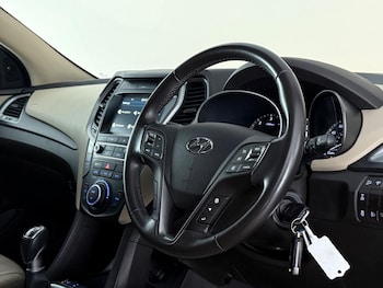 Used Hyundai Santa Fe 2016 for sale - 78947654: Photo