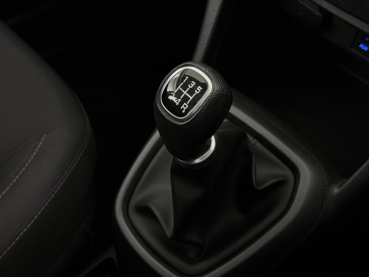 Used Hyundai i10 2018 for sale - 77260628: Photo 30