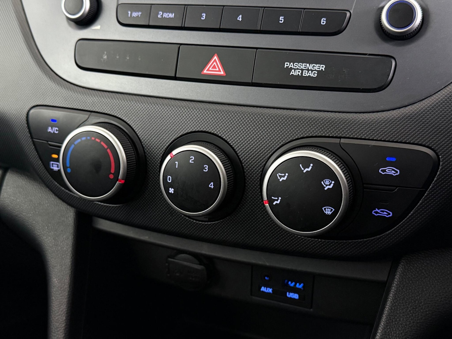 Used Hyundai i10 2018 for sale - 77260628: Photo 31