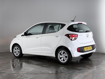 Used Hyundai i10 2018 for sale - 77260628: Photo