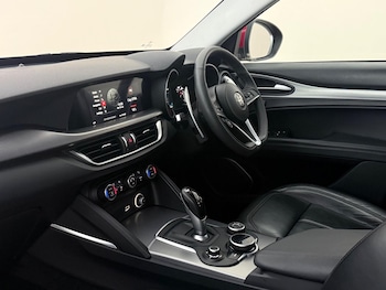 Used Alfa Romeo Stelvio 2018 for sale - 79107624: Photo